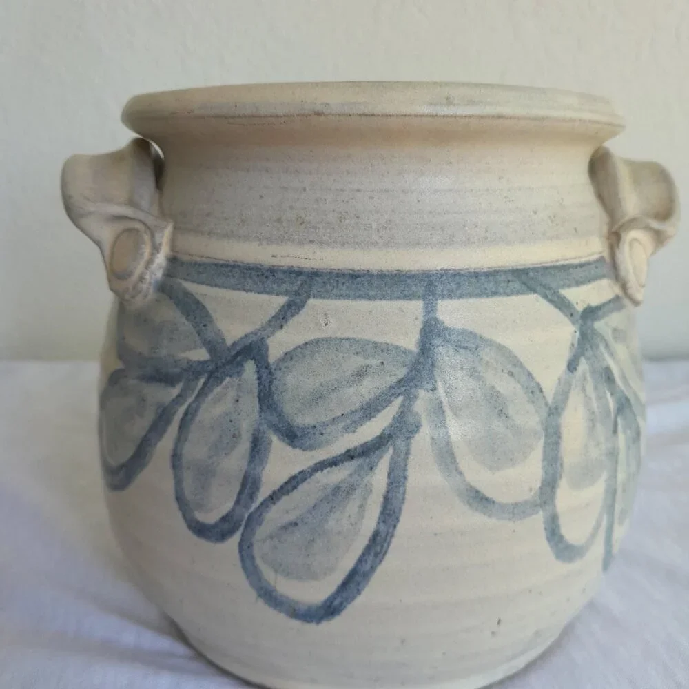 Vintage Stoneware Bean Pot Crock Ceramic 6" Blue Floral Handpainted Farmhouse - Picture 4 of 8